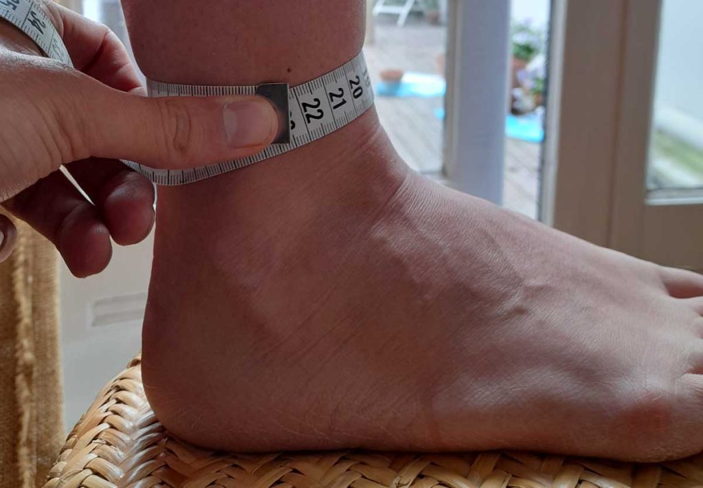 measure ankle bracelet