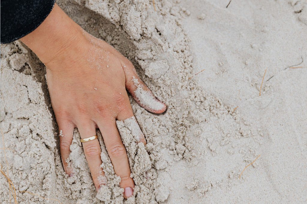 clean jewelry yourself after summer DIY